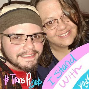 Meet your Posher, Lora